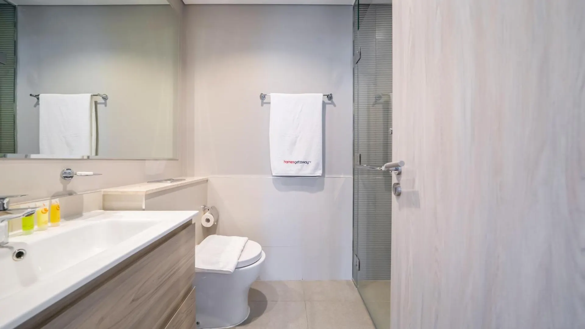Apartament Spacious & Fully Furnished 1Br In Zada Dubaj